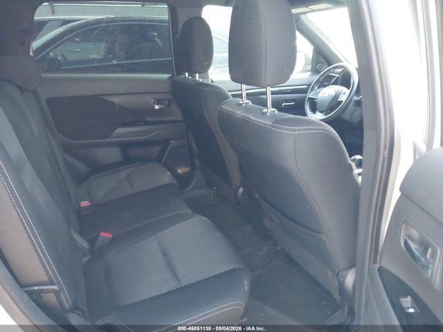 Продаж на аукціоні авто 2018 Mitsubishi Outlander Le, vin: JA4AD3A37JZ060156, номер лоту: 46051138