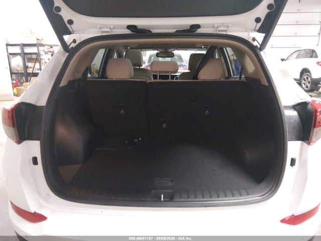 Aukcja sprzedaży 2018 Hyundai Tucson Value, vin: KM8J33A2XJU777661, numer aukcji: 46051187