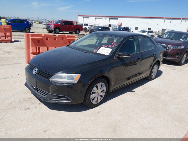 46051191 :رقم المزاد ، 3VWD17AJ0EM418932 vin ، 2014 Volkswagen Jetta 1.8t Se مزاد بيع