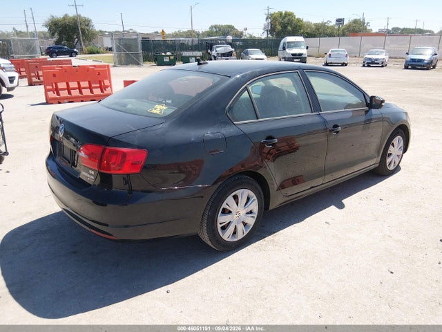 46051191 :رقم المزاد ، 3VWD17AJ0EM418932 vin ، 2014 Volkswagen Jetta 1.8t Se مزاد بيع
