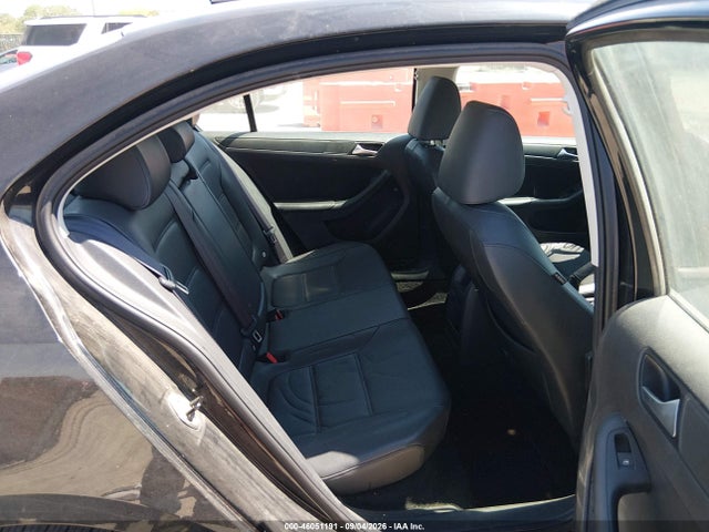 46051191 :رقم المزاد ، 3VWD17AJ0EM418932 vin ، 2014 Volkswagen Jetta 1.8t Se مزاد بيع