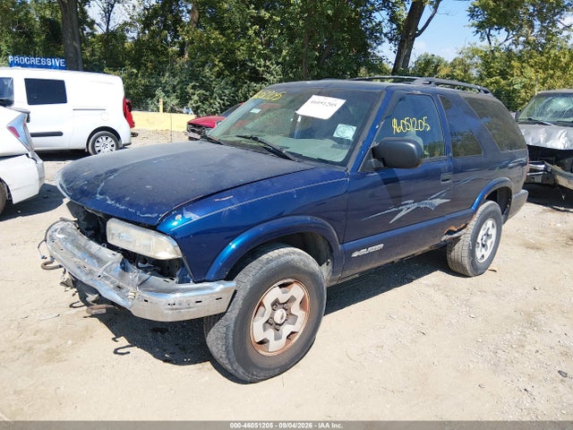 46051205 :رقم المزاد ، 1GNCT18W61K205581 vin ، 2001 Chevrolet Blazer Ls مزاد بيع