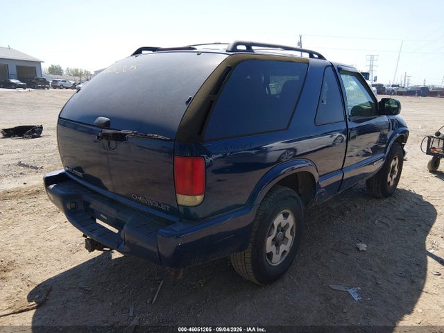 46051205 :رقم المزاد ، 1GNCT18W61K205581 vin ، 2001 Chevrolet Blazer Ls مزاد بيع