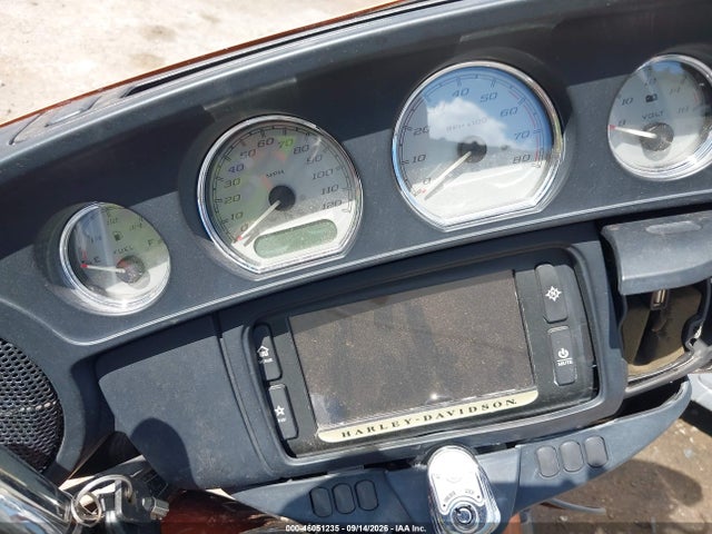46051235 :رقم المزاد ، 1HD1KBM15EB604859 vin ، 2014 Harley-davidson Flhx Street Glide مزاد بيع