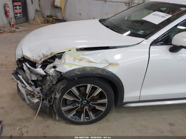 46051289 :رقم المزاد ، YV4L12WC5P2105765 vin ، 2023 Volvo V60 Cross Country B5 Ultimate مزاد بيع