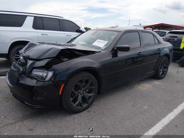 2022 Chrysler 300 Touring მანქანა იყიდება აუქციონზე, vin: 2C3CCAAG3NH209987, აუქციონის ნომერი: 46051324