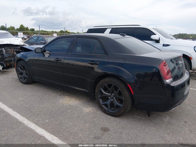 2022 Chrysler 300 Touring მანქანა იყიდება აუქციონზე, vin: 2C3CCAAG3NH209987, აუქციონის ნომერი: 46051324