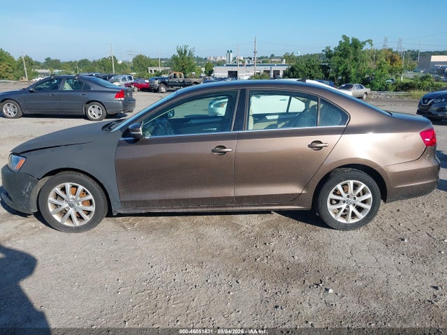 2013 Volkswagen Jetta 2.5l Se მანქანა იყიდება აუქციონზე, vin: 3VWDP7AJ4DM210310, აუქციონის ნომერი: 46051431