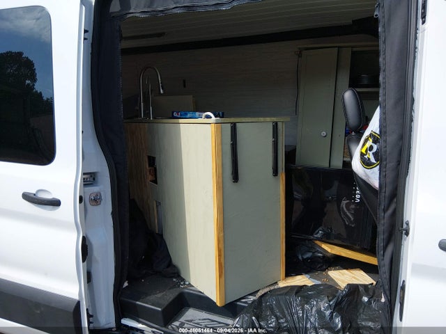 46051464 :رقم المزاد ، 1FTBR1C80SKA51804 vin ، 2025 Ford Transit T-250 مزاد بيع