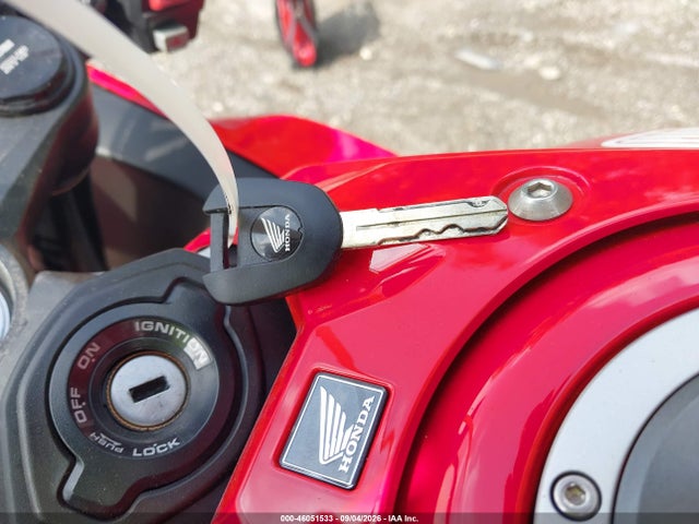 MLHRH1558S5100408 Honda CBR650 R