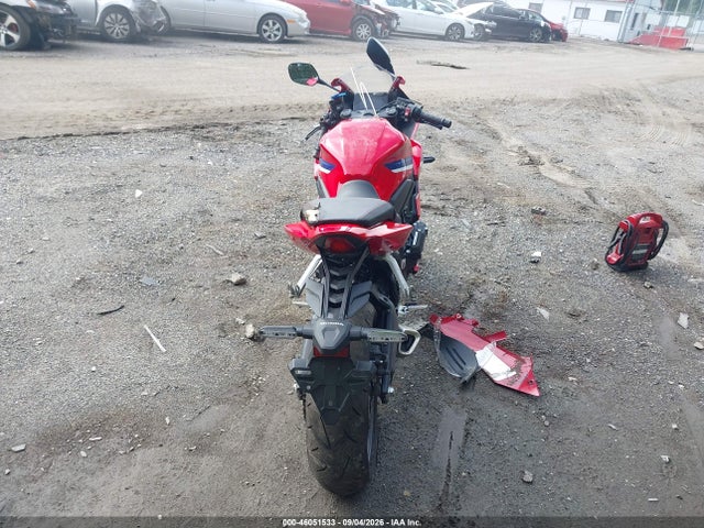 MLHRH1558S5100408 Honda CBR650 R