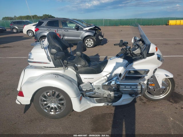 46051697 :رقم المزاد ، 1HFSC47F78A701504 vin ، 2008 Honda Gl1800 مزاد بيع