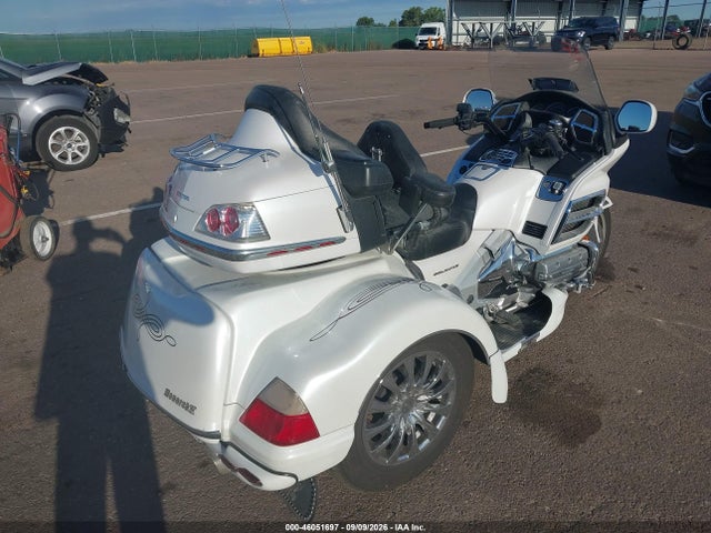46051697 :رقم المزاد ، 1HFSC47F78A701504 vin ، 2008 Honda Gl1800 مزاد بيع