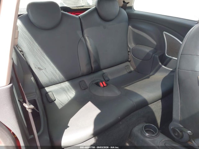 46051758 :رقم المزاد ، WMWRC33484TJ62801 vin ، 2004 Mini Cooper مزاد بيع