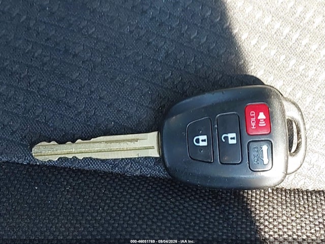 46051769 :رقم المزاد ، 4T1BF1FK6GU124763 vin ، 2016 Toyota Camry Le مزاد بيع