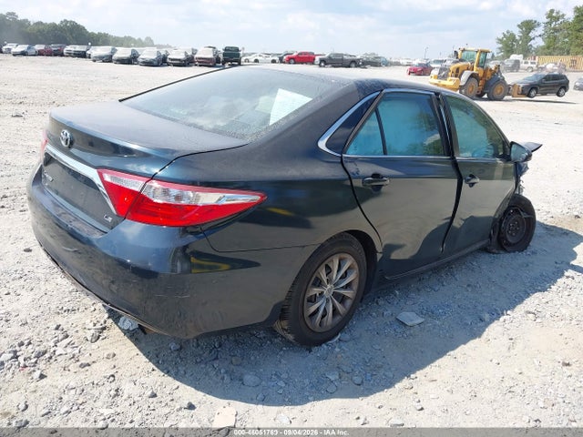 46051769 :رقم المزاد ، 4T1BF1FK6GU124763 vin ، 2016 Toyota Camry Le مزاد بيع