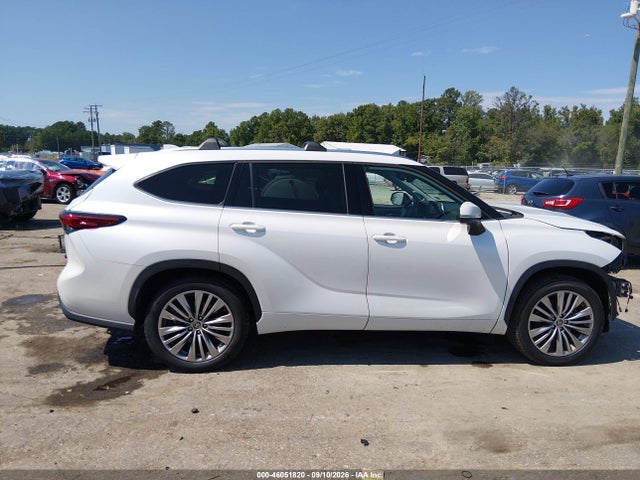 2023 Toyota Highlander Hybrid Platinum მანქანა იყიდება აუქციონზე, vin: 5TDFARAH7PS020432, აუქციონის ნომერი: 46051820