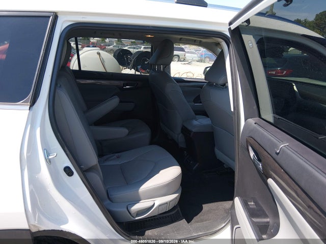 2023 Toyota Highlander Hybrid Platinum მანქანა იყიდება აუქციონზე, vin: 5TDFARAH7PS020432, აუქციონის ნომერი: 46051820