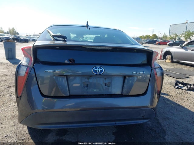 Toyota Prius Two 2016 JTDKBRFU6G3516227 Image 17