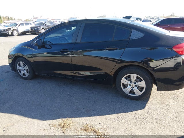 1G1BC5SM3J7132720 Chevrolet Cruze Ls Auto