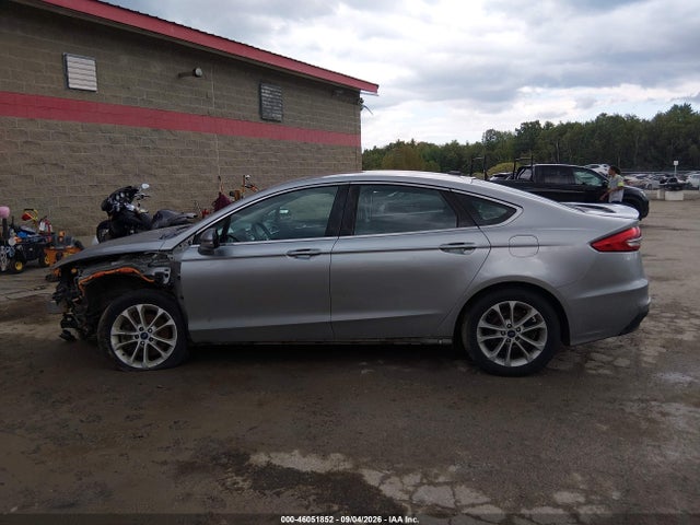 2020 Ford Fusion Plug-in Hybrid Titanium მანქანა იყიდება აუქციონზე, vin: 3FA6P0SU7LR142166, აუქციონის ნომერი: 46051852