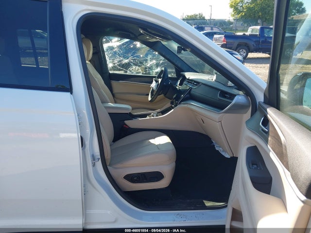 Продажа на аукционе авто 2025 Jeep Grand Cherokee Limited 4x4, vin: 1C4RJHBGXS8797987, номер лота: 46051854