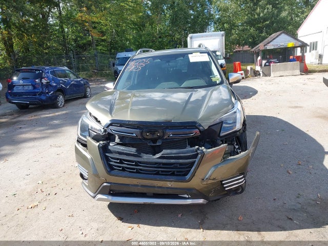 46051903 :رقم المزاد ، JF2SKARC1PH510635 vin ، 2023 Subaru Forester Touring مزاد بيع