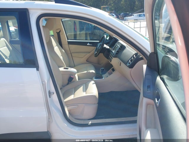 Продажа на аукционе авто 2016 Volkswagen Tiguan S, vin: WVGBV7AXXGW594243, номер лота: 46051927