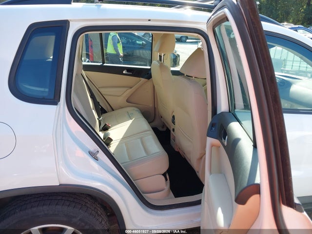Продажа на аукционе авто 2016 Volkswagen Tiguan S, vin: WVGBV7AXXGW594243, номер лота: 46051927