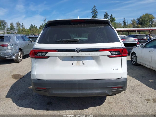 2025 Toyota Grand Highlander Xle მანქანა იყიდება აუქციონზე, vin: 5TDAAAA57SS024765, აუქციონის ნომერი: 46051961