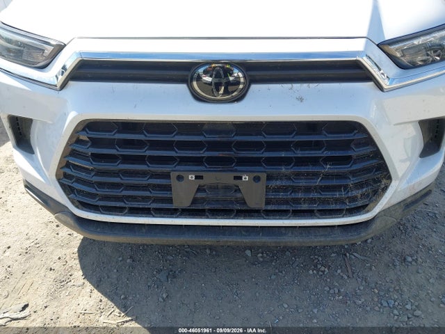 2025 Toyota Grand Highlander Xle მანქანა იყიდება აუქციონზე, vin: 5TDAAAA57SS024765, აუქციონის ნომერი: 46051961