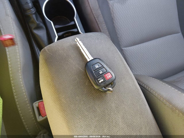 46052005 :رقم المزاد ، 2T1BURHE6HC897523 vin ، 2017 Toyota Corolla Le مزاد بيع