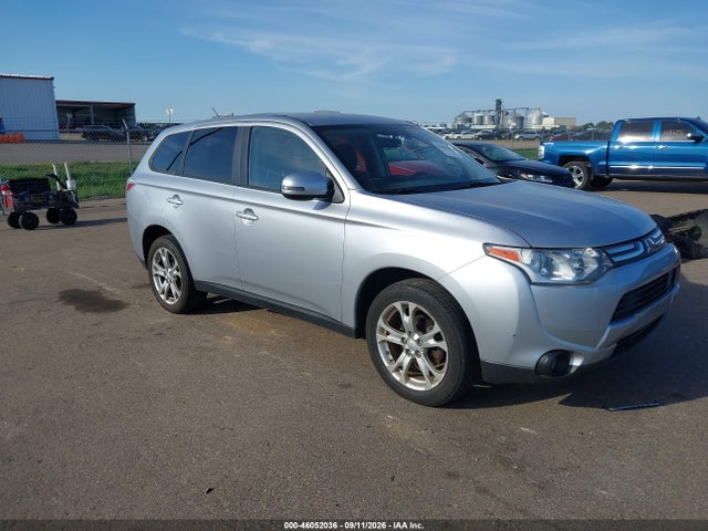 2014 Mitsubishi Outlander Se მანქანა იყიდება აუქციონზე, vin: JA4AZ3A35EZ014574, აუქციონის ნომერი: 46052036