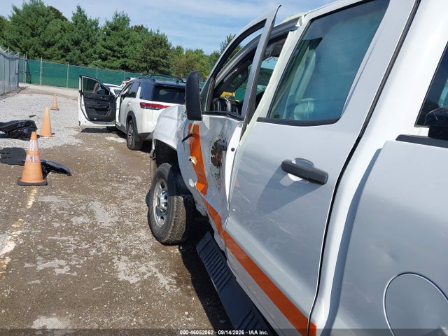 Продаж на аукціоні авто 2018 Chevrolet Silverado 2500hd Wt, vin: 1GC2KUEGXJZ146628, номер лоту: 46052062