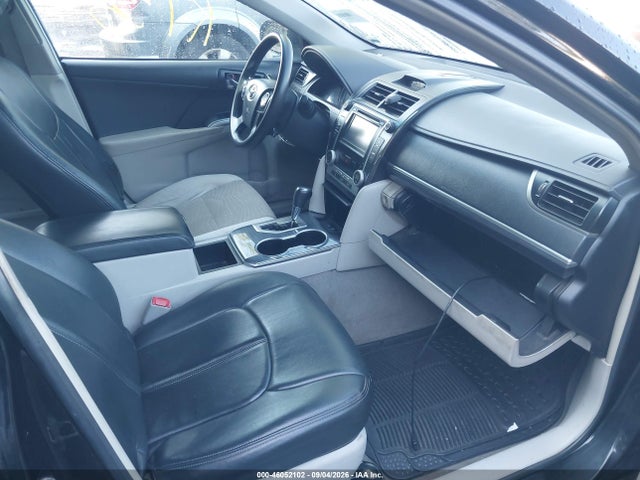 2014 Toyota Camry Hybrid Le მანქანა იყიდება აუქციონზე, vin: 4T1BD1FKXEU104633, აუქციონის ნომერი: 46052102