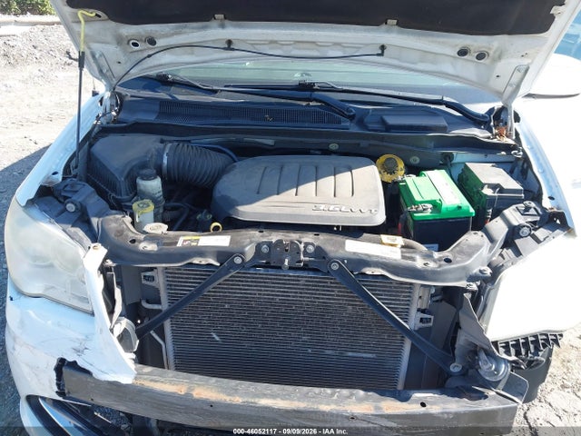 46052117 :رقم المزاد ، 2C4RC1BG0ER275010 vin ، 2014 Chrysler Town & Country Touring مزاد بيع