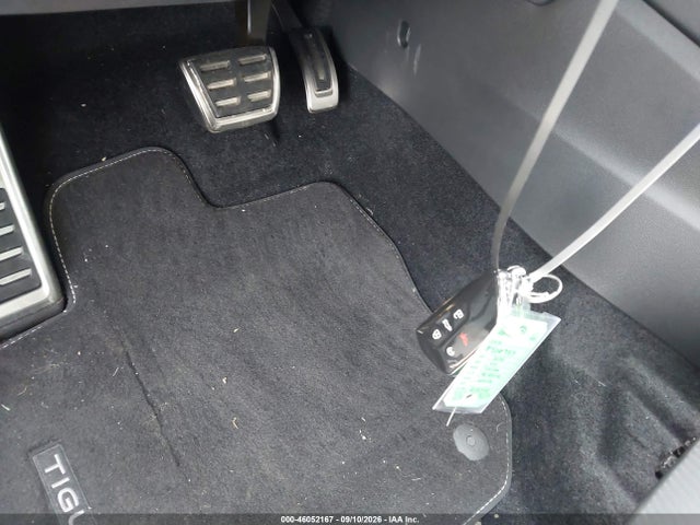 2025 Volkswagen Tiguan 2.0t Se R-line Black მანქანა იყიდება აუქციონზე, vin: 3VVGR7RM2SM013000, აუქციონის ნომერი: 46052167