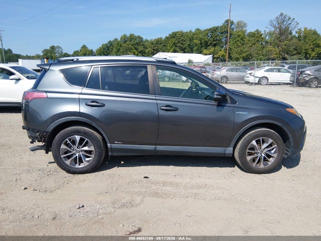 2017 Toyota Rav4 Hybrid Xle მანქანა იყიდება აუქციონზე, vin: JTMRJREV5HD113556, აუქციონის ნომერი: 46052169