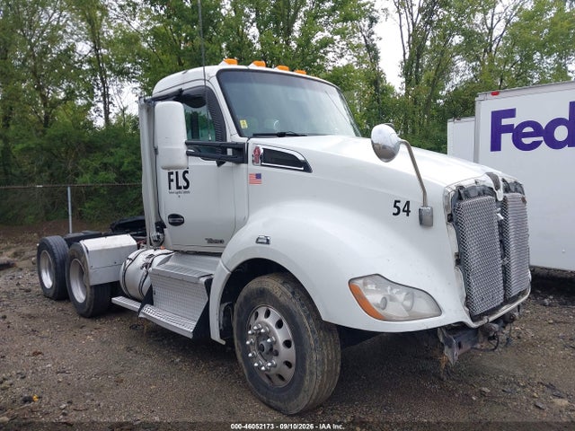 Продаж на аукціоні авто 2015 Kenworth Construction T680, vin: 1XKYD48X7FJ430504, номер лоту: 46052173