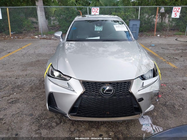 46052225 :رقم المزاد ، JTHGA1D28L5104075 vin ، 2020 Lexus Is 300 مزاد بيع