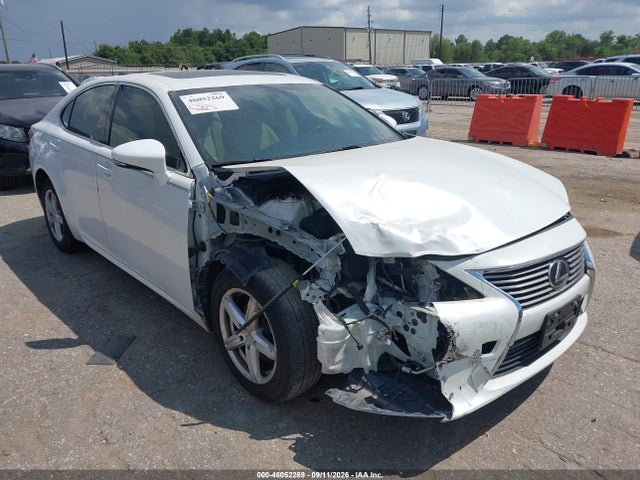 46052269 :رقم المزاد ، JTHBK1GG0D2002884 vin ، 2013 Lexus Es 350 مزاد بيع