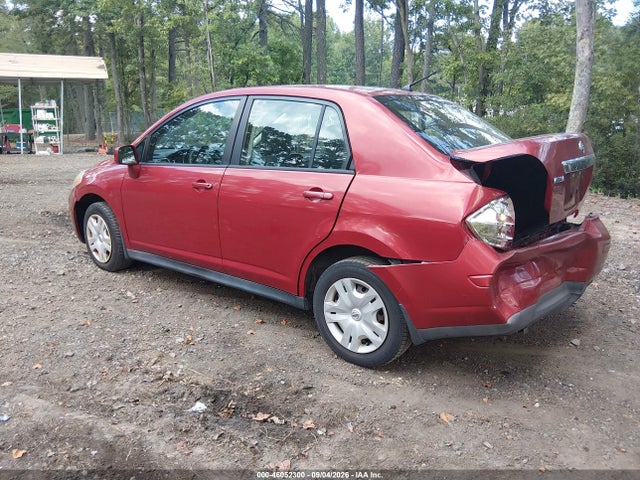 46052300 :رقم المزاد ، 3N1BC1AP2AL428953 vin ، 2010 Nissan Versa 1.8s مزاد بيع