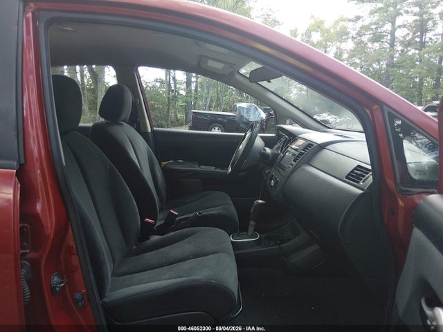 46052300 :رقم المزاد ، 3N1BC1AP2AL428953 vin ، 2010 Nissan Versa 1.8s مزاد بيع