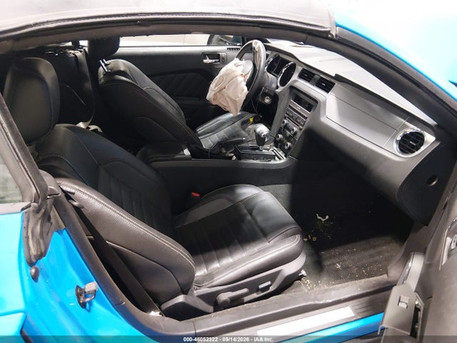 2011 Ford Mustang V6 Premium მანქანა იყიდება აუქციონზე, vin: 1ZVBP8EM3B5145454, აუქციონის ნომერი: 46052322