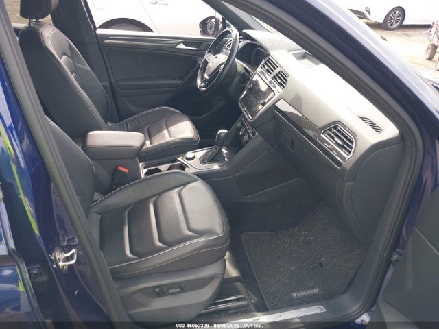 2021 Volkswagen Tiguan 2.0t Sel Premium R-line მანქანა იყიდება აუქციონზე, vin: 3VV4B7AX7MM034862, აუქციონის ნომერი: 46052329