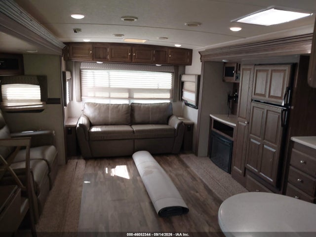 Продажа на аукционе авто 2018 Forest River Flagstaff, vin: 4X4TFLE20JZ150897, номер лота: 46052344