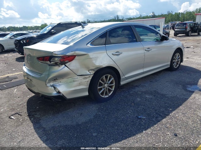 2018 Hyundai Sonata Se მანქანა იყიდება აუქციონზე, vin: 5NPE24AF6JH713936, აუქციონის ნომერი: 46052352