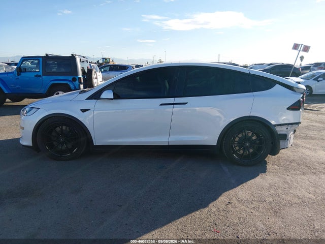 Продажа на аукционе авто 2022 Tesla Model X Dual Motor All-wheel Drive, vin: 7SAXCAE53NF344823, номер лота: 46052358