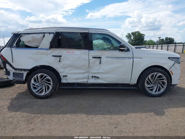 Продажа на аукционе авто 2025 Lincoln Navigator Reserve, vin: 5LMJJ2LG3SEL05318, номер лота: 46052554