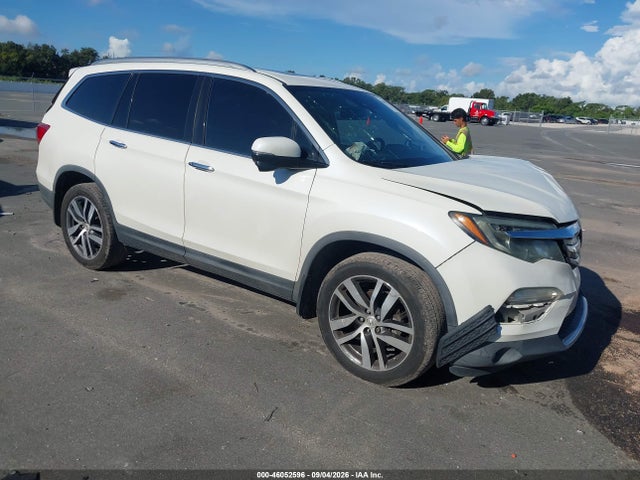 Auction sale of the 2017 Honda Pilot Touring, vin: 5FNYF5H97HB016341, lot number: 46052596